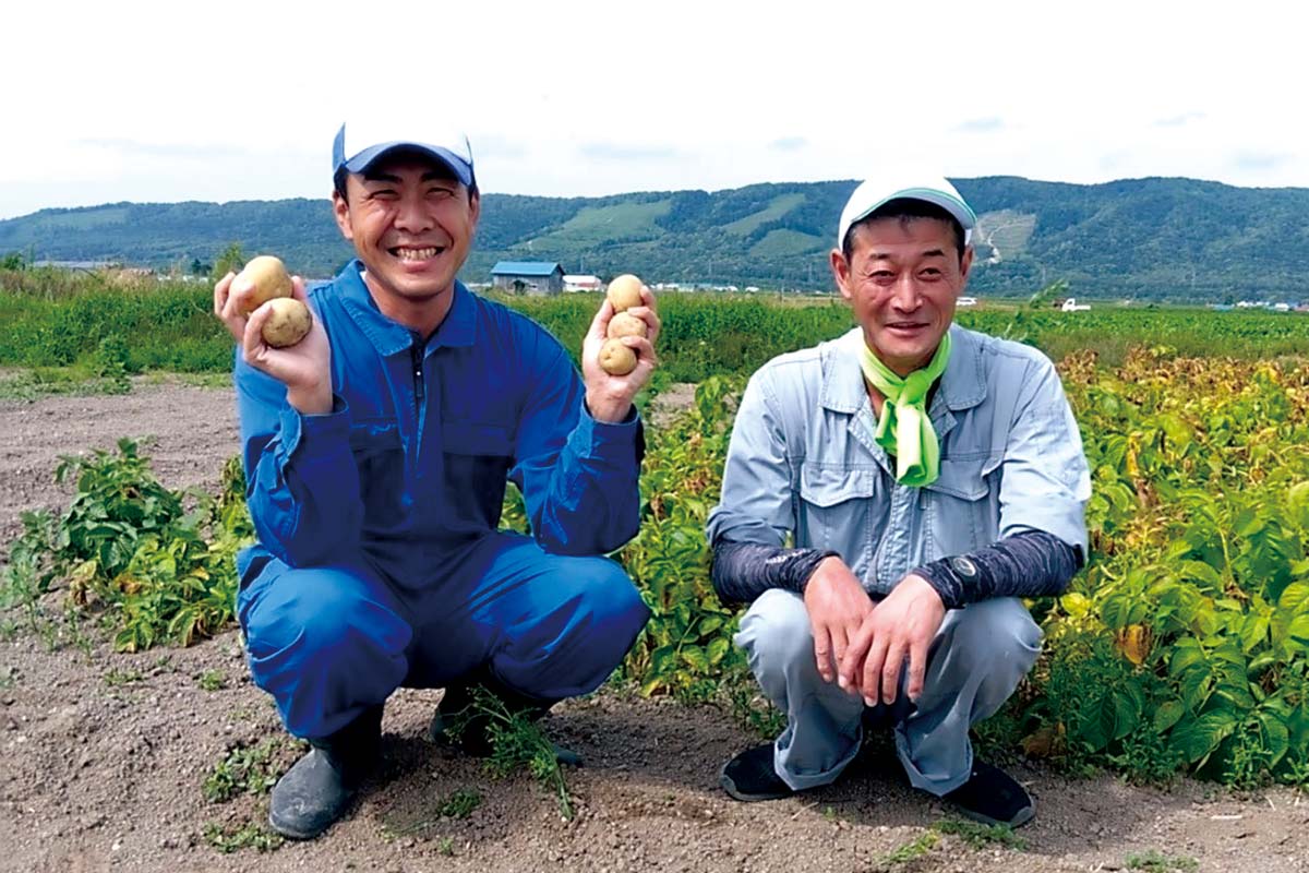 士別農園　眞鍋禎和さん(左)　古市光敬さん(右)