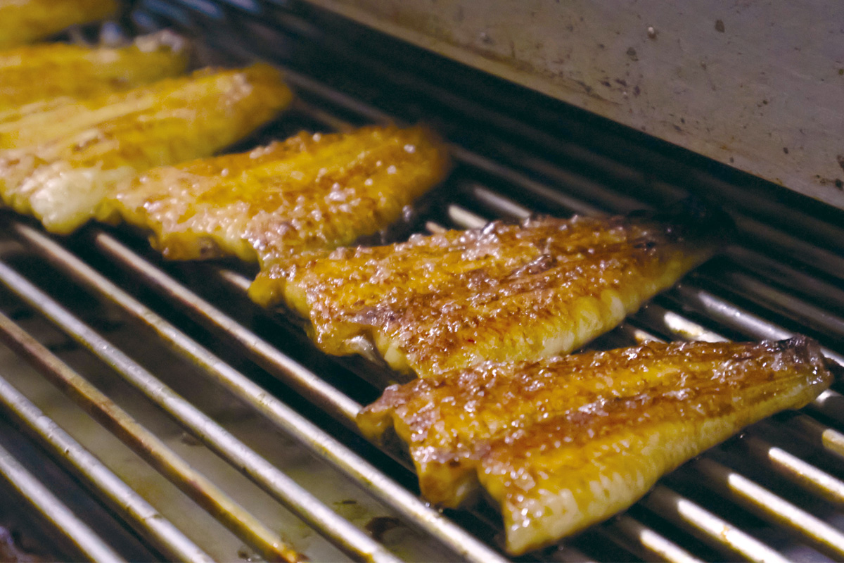 4度の焼きとたれ付けでふっくら香ばしく