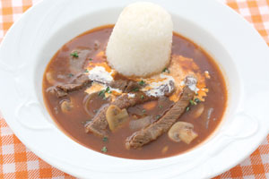 ビーフストロガノフ