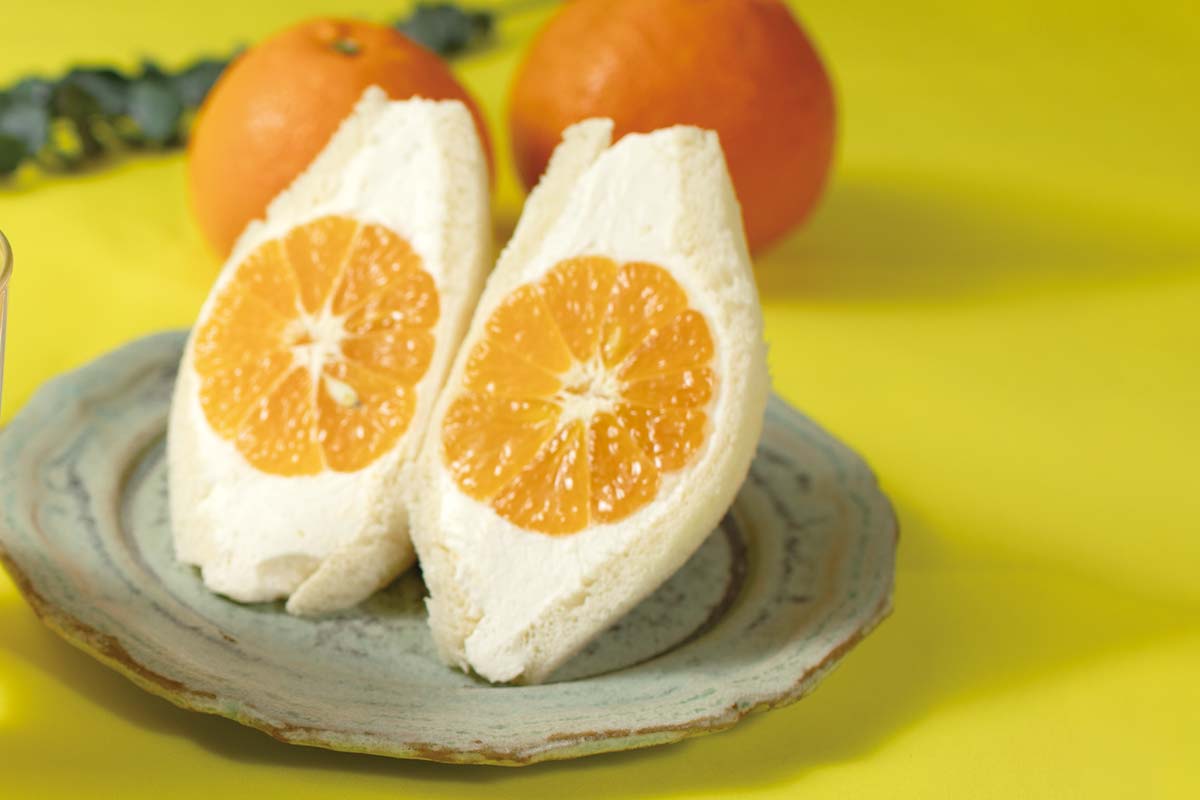 オレンジのフルーツサンド
