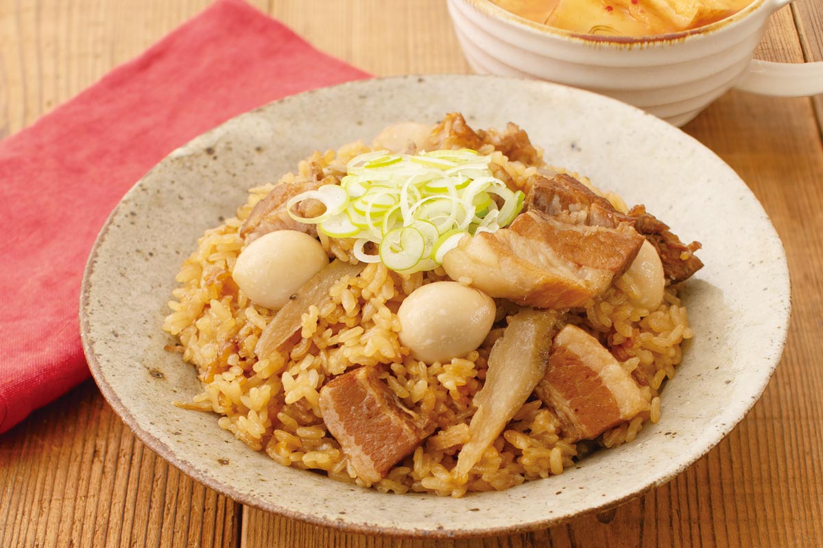 豚角煮と玉子の甘辛ごはん