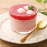 白玉入りいちごミルクプリン
