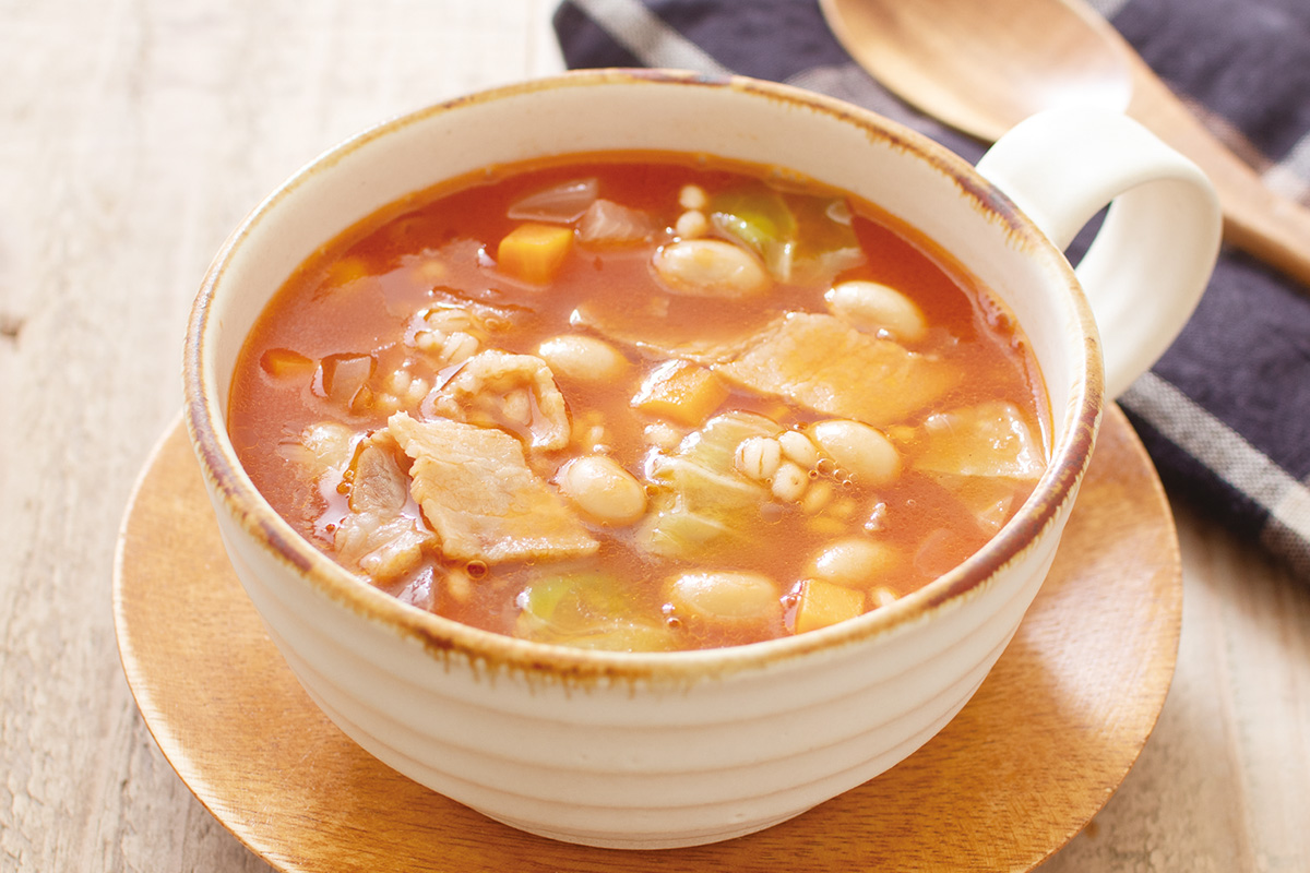 豆と雑穀のトマトスープ