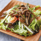 カリっとボロニアソーセージのサラダ