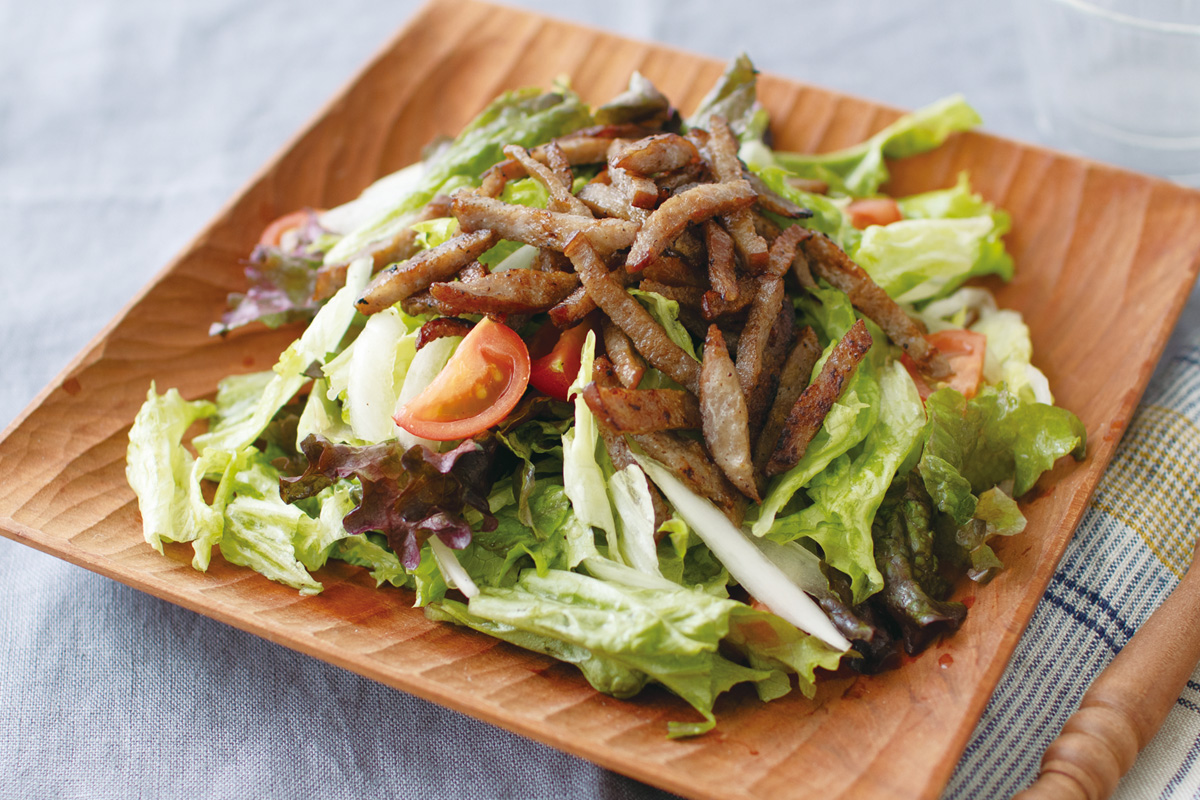 カリっとボロニアソーセージのサラダ