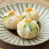 明太子とチーズの手毬おむすび