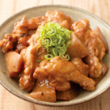 手羽元とこんにゃくのバター醤油照り煮