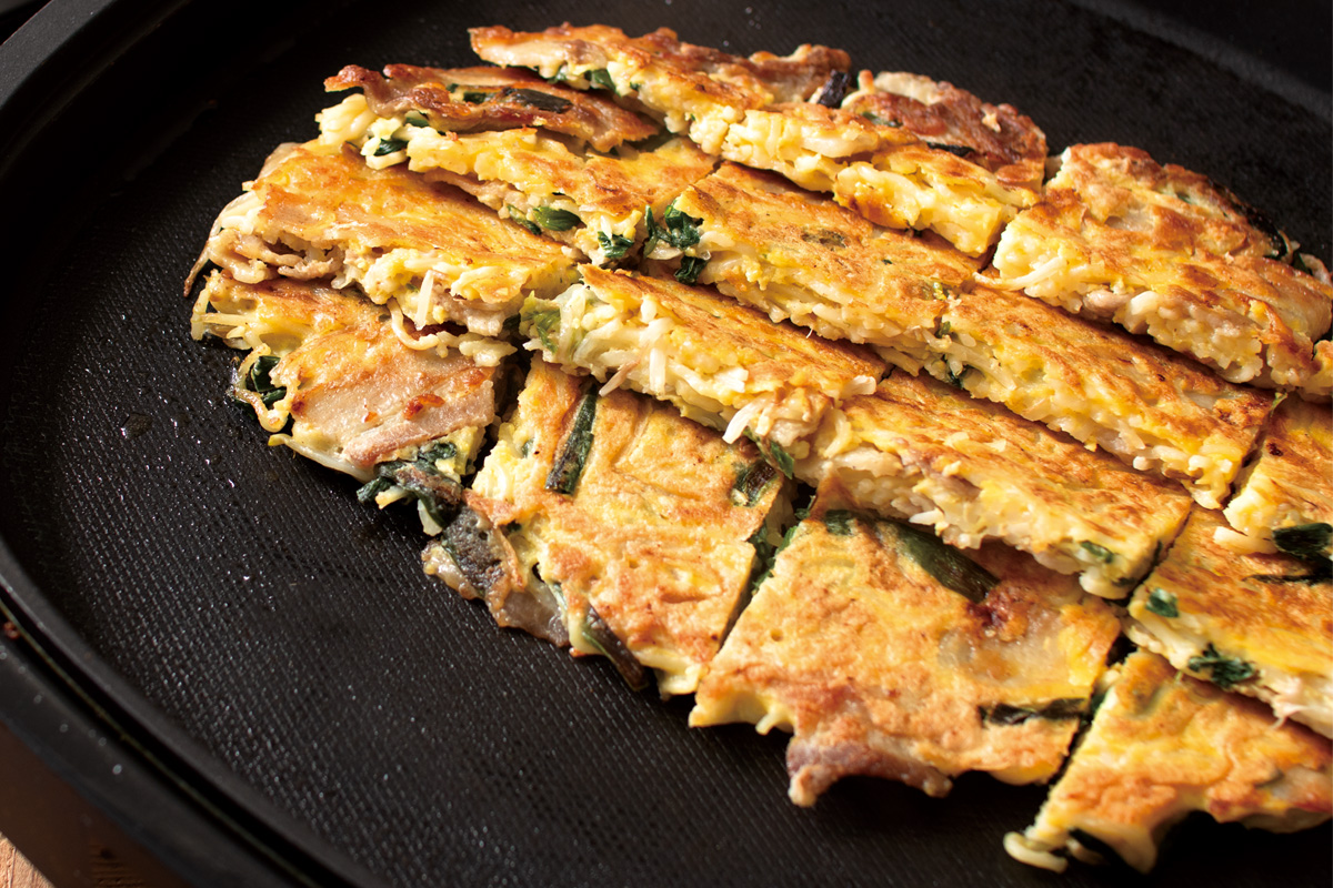 豚バラ焼きそばの鉄板チヂミ