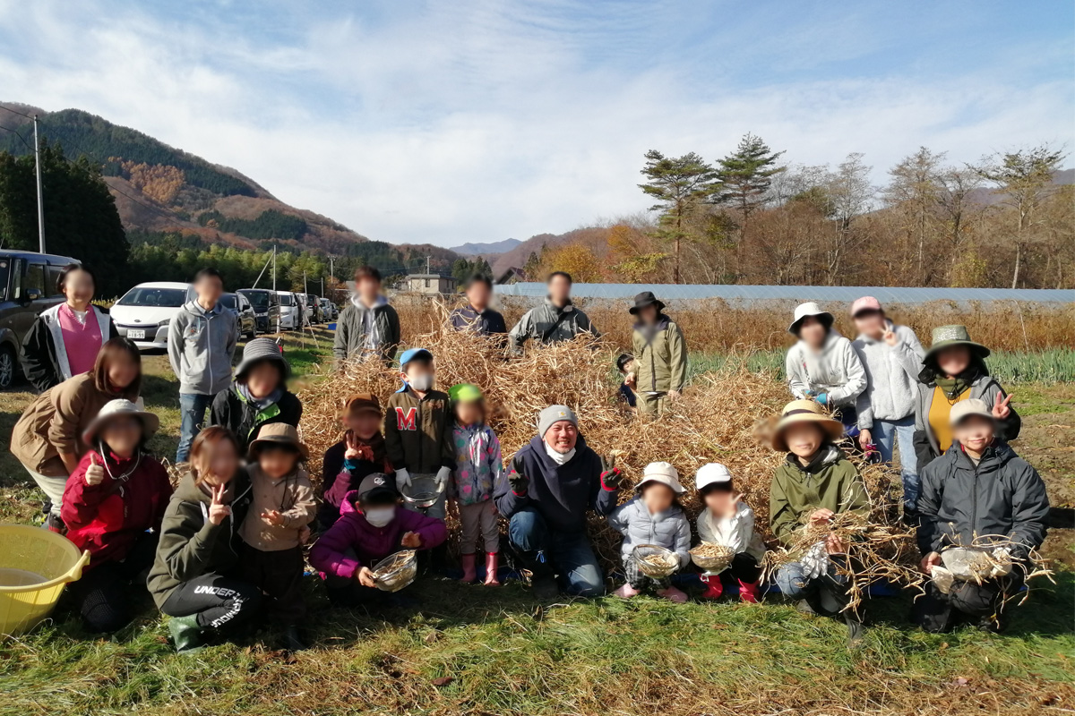 積み上げた小豆の枝がこんなに山盛りに