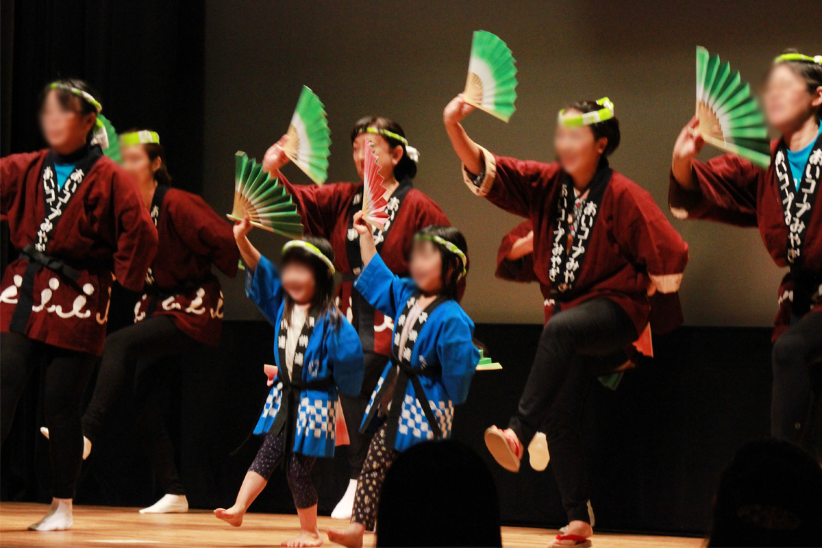 オープニングは仙台すずめ踊り