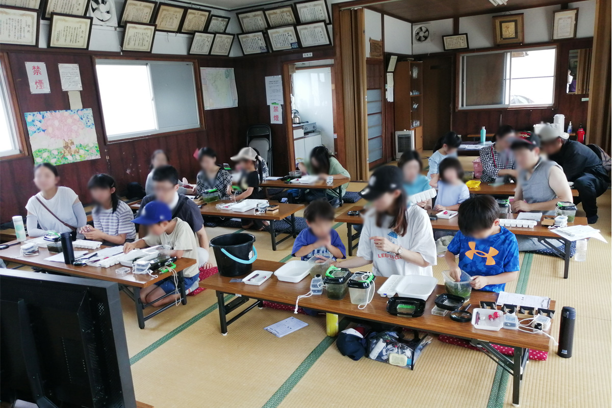 むかっち先生の説明を聞きながら観察開始