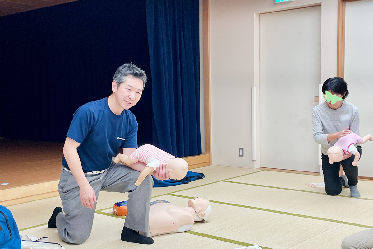 赤ちゃんへの気道異物の出し方