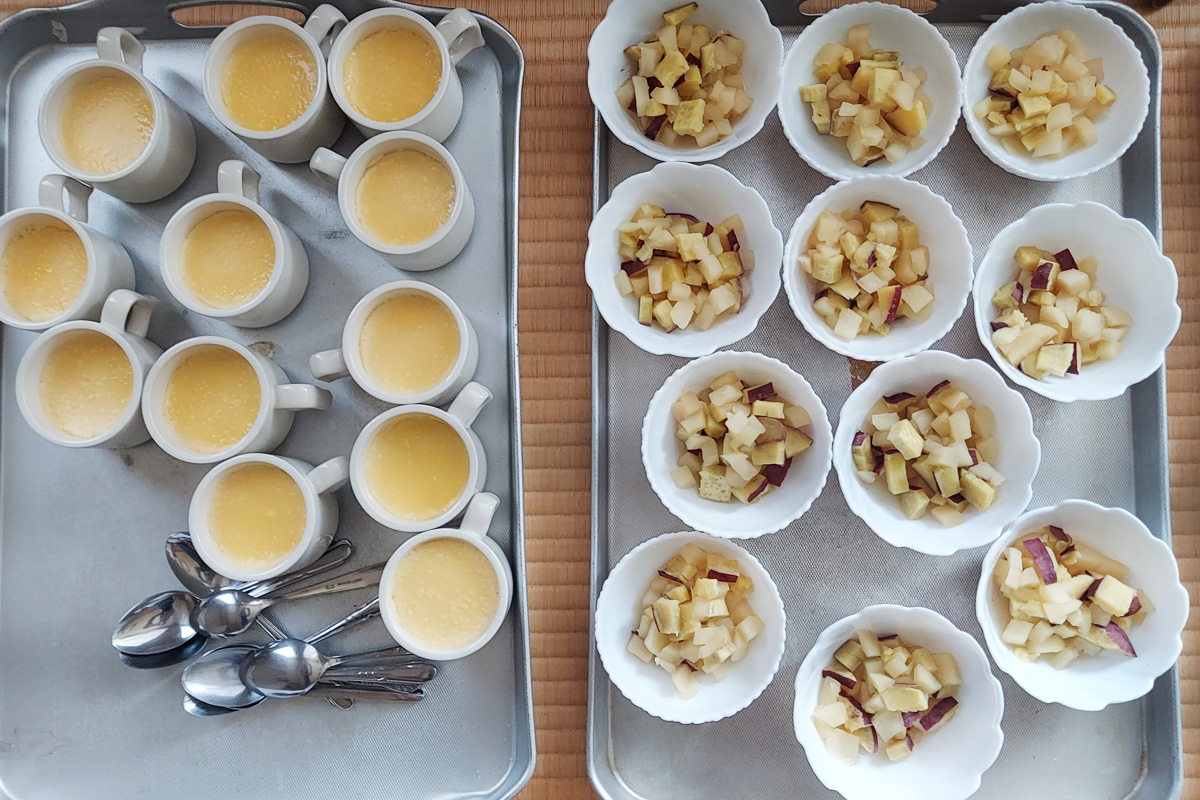 鍋布団で作ったプリンとさつまいもとりんご煮