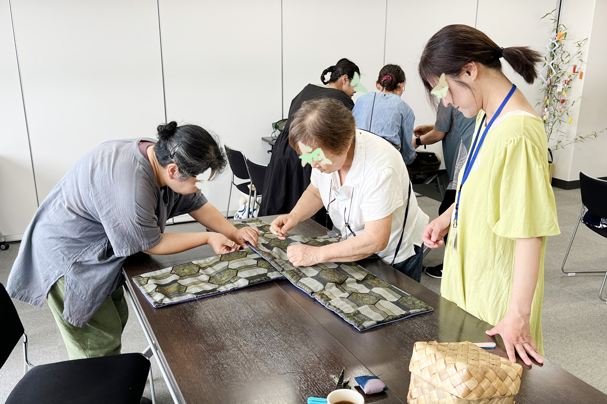 スタッフの心強いサポートで完成をめざします