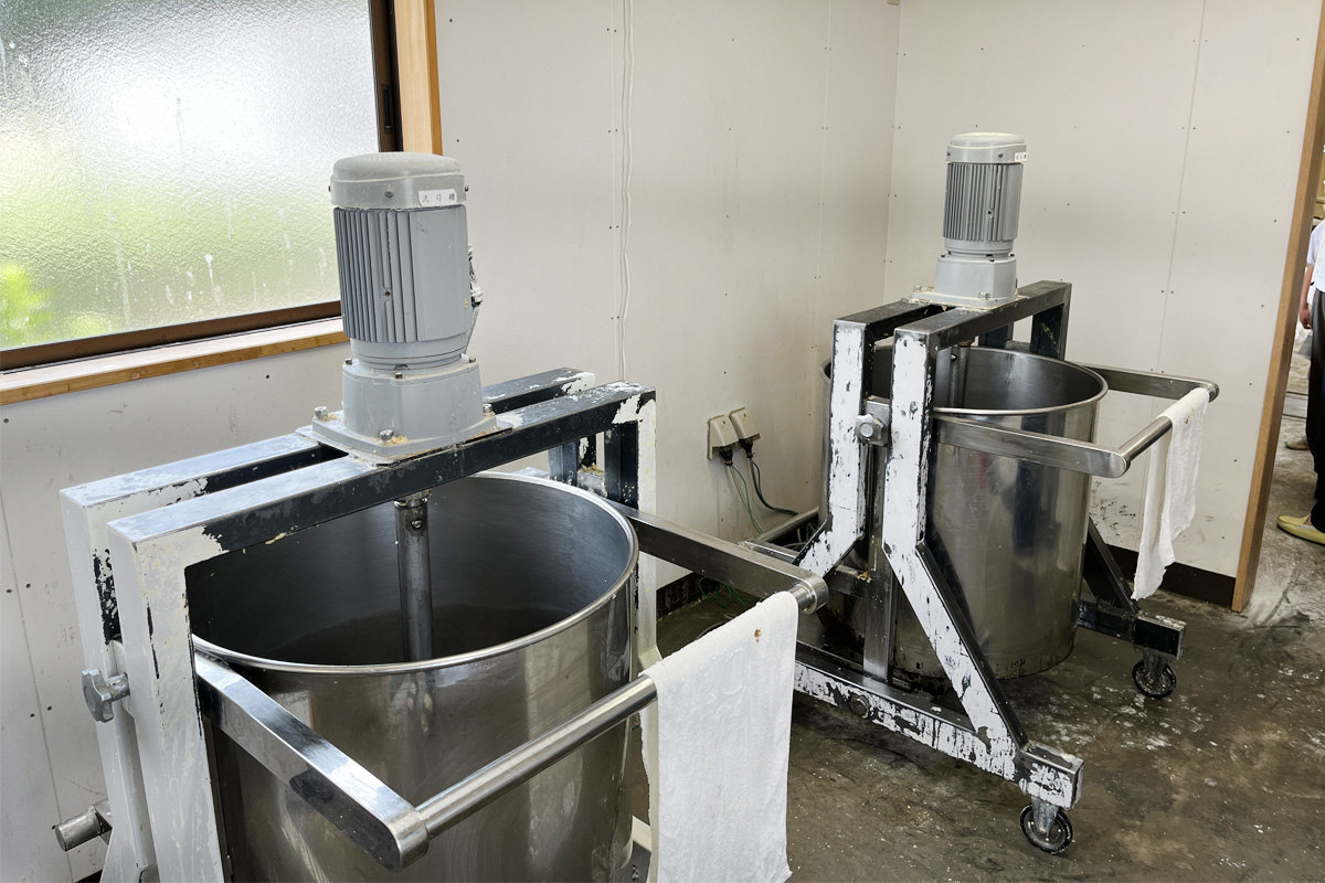 使用済み食用油を炊き石けんにする釜