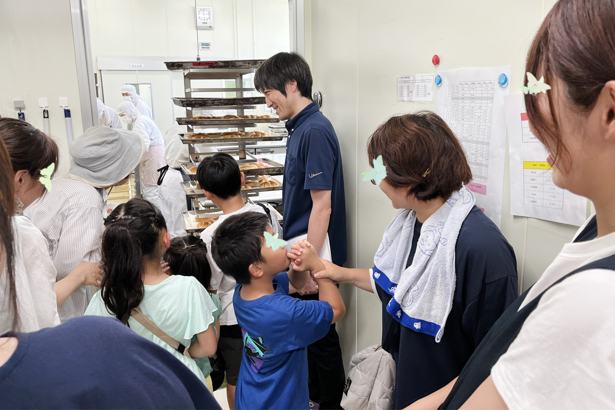 大好きなクリームパンだ！と喜ぶ子ども達