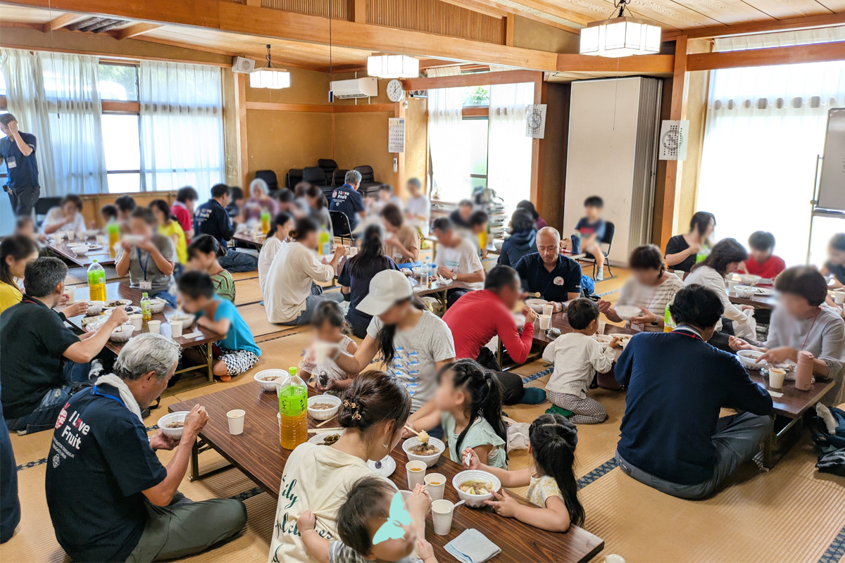 公民館で交流会スタート