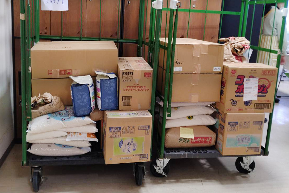 いただいた食品の数々