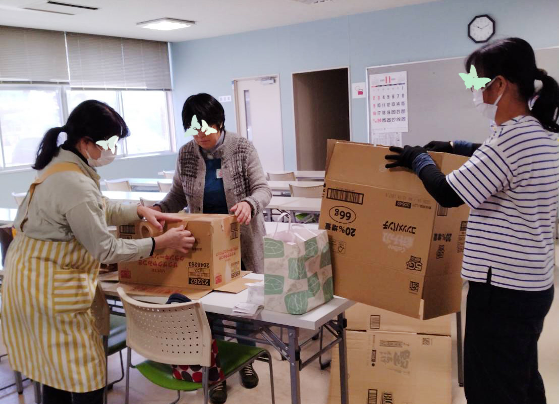 提供品の仕分け中