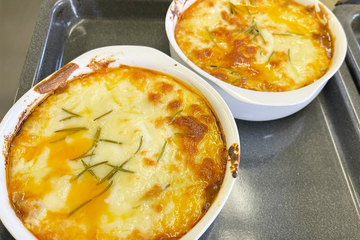 焼きたてのラザニア