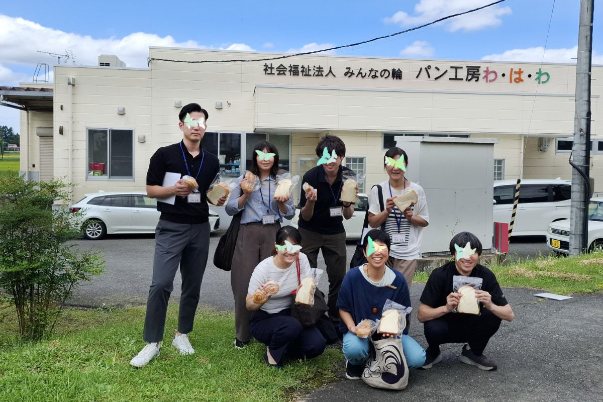 見学を終えて記念撮影