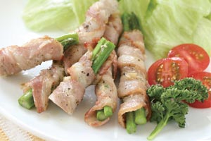 ベーコン巻きの蒸し炒め