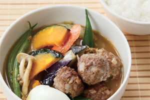 夏野菜のカレースープ仕立て