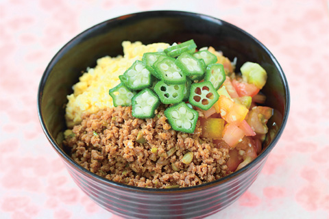 鶏トマ丼