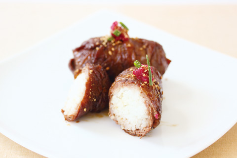  肉巻きおにぎり