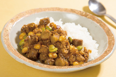 豚ひき肉を使ったごぼうとミックスビーンズのカレー