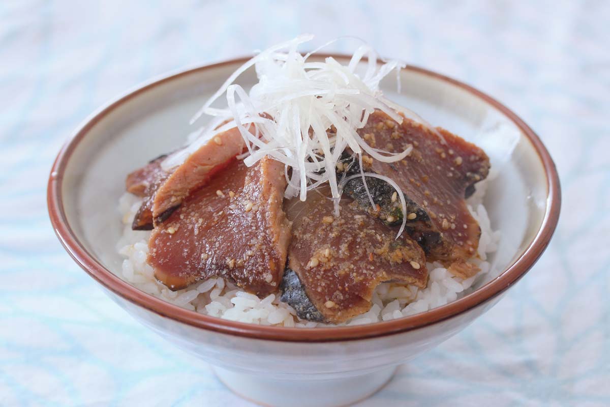 かつおのりゅうきゅう丼