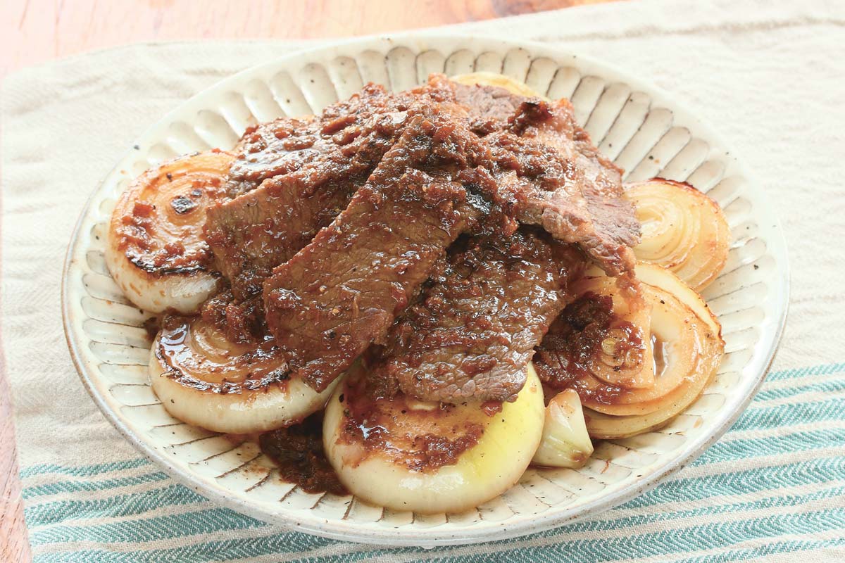 玉ネギステーキ焼肉盛り