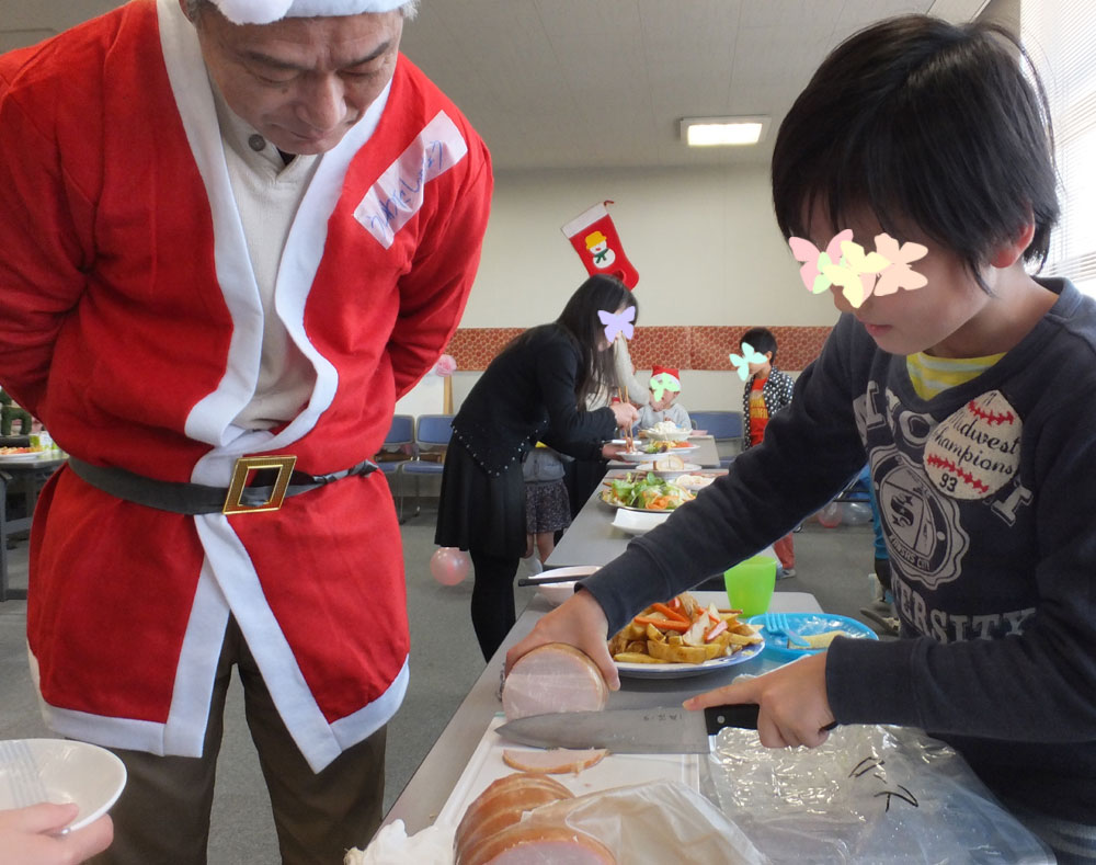 やさしく見守る牛渡サンタさん