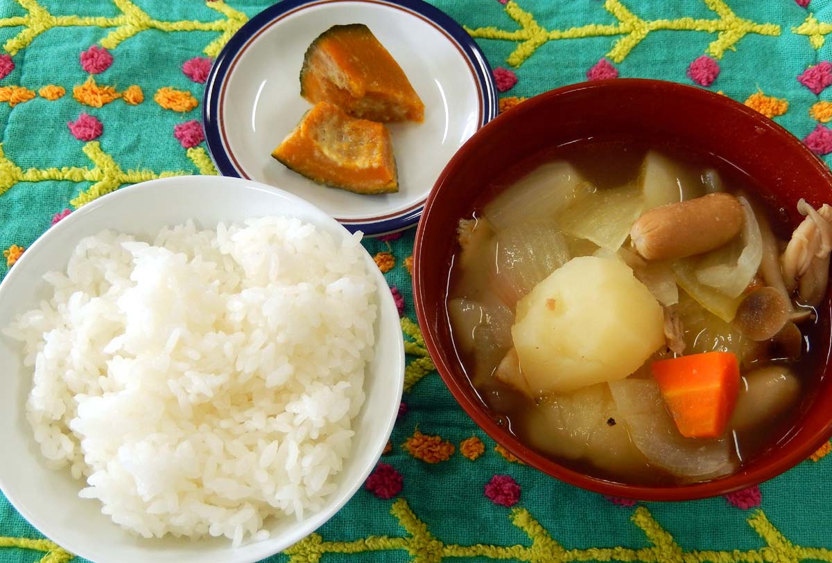 鍋布団で調理したポトフとご飯