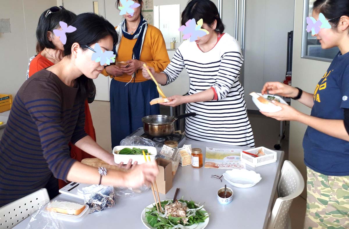 みんなのi食パンに挟んで試食