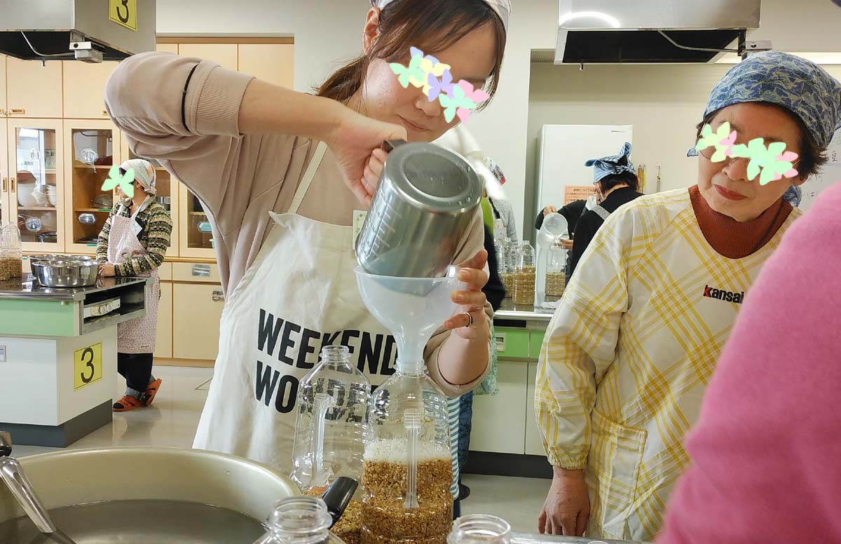 お醤油を仕込む