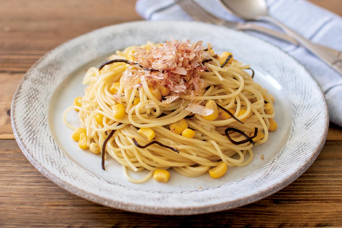鰹節香るコーンパスタ