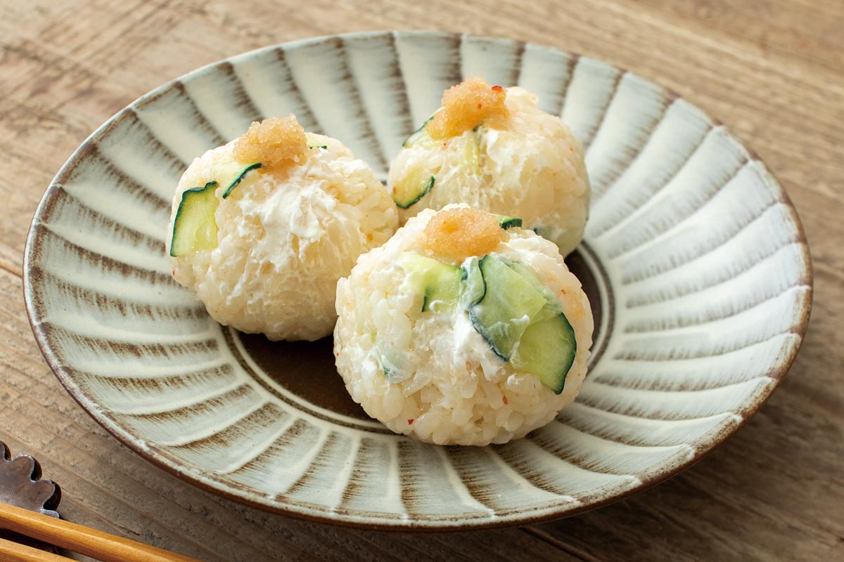 明太子とチーズの手毬おむすび